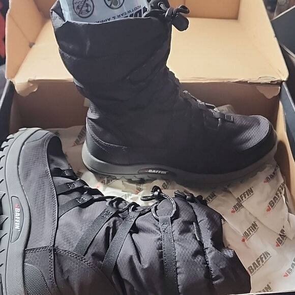 New In Box ESCALATE BAFFIN BLACK WINTER BOOTS Mens 8 - Picture 1 of 4